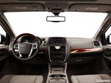  Dashboard, center console, gear shifter view photo